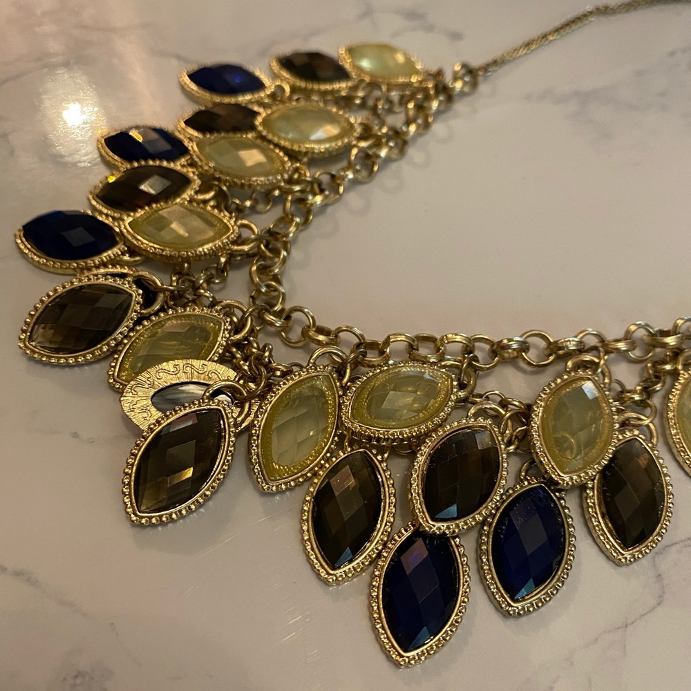 Costume fashion necklace